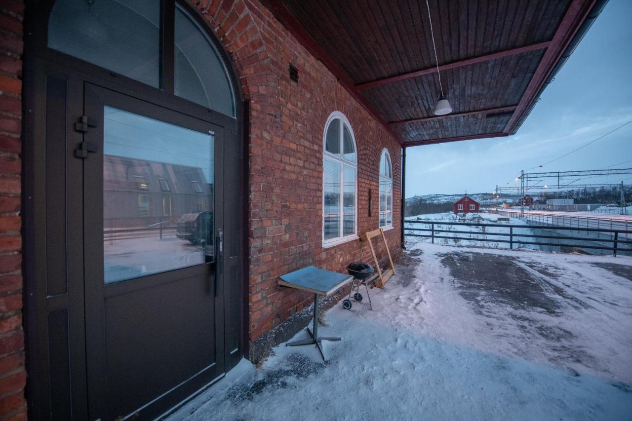 Abisko Guesthouse & Activities Exterior photo