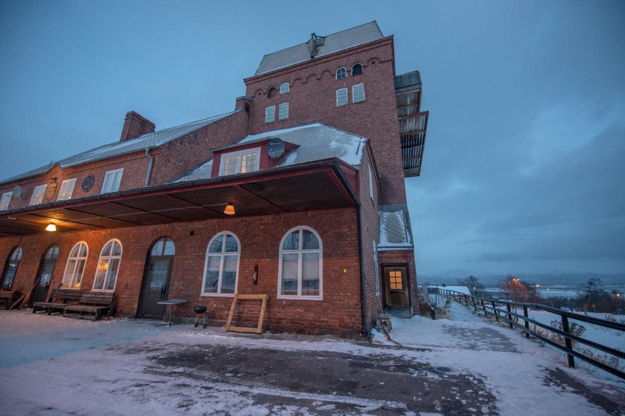 Abisko Guesthouse & Activities Exterior photo